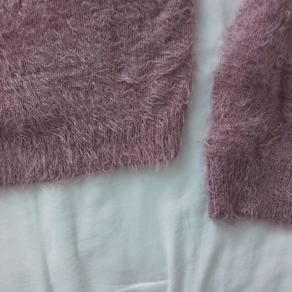 Chelsea Fuzzy Soft Sweater Pinkish-Mauve Size Large - Picture 4 of 6